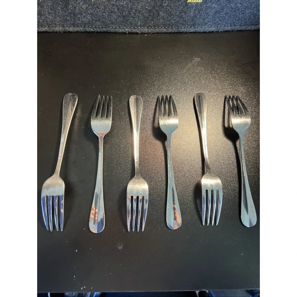 International Stainless Simplicity 6 Dinner‎ Forks China Center Ridge 7 3/4